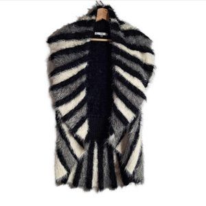 Sioni Striped Eyelash Faux Fur Vest Size Small
